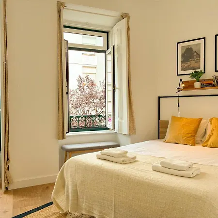Principe Real - Charming With Terrace Апартаменты